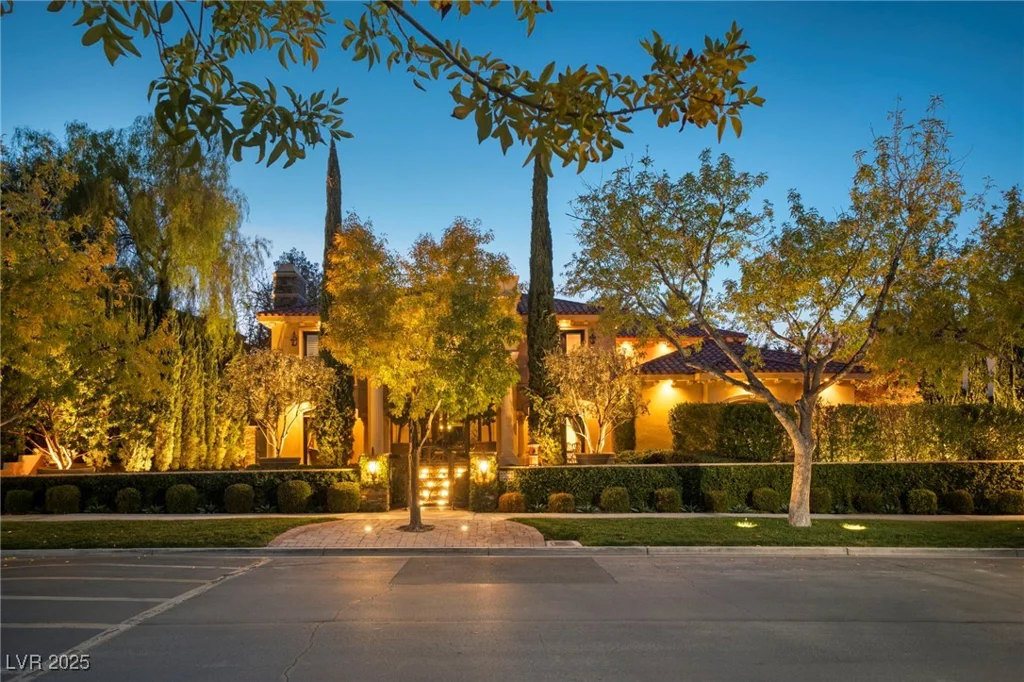 8808 Greensboro, Las Vegas, NV 89134