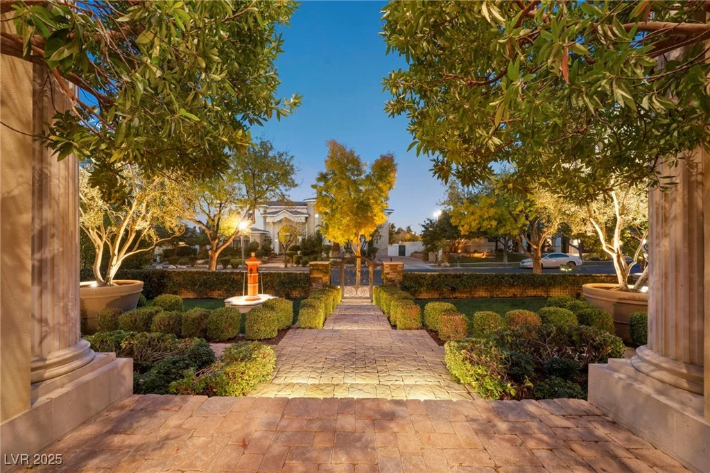 8808 Greensboro, Las Vegas, NV 89134