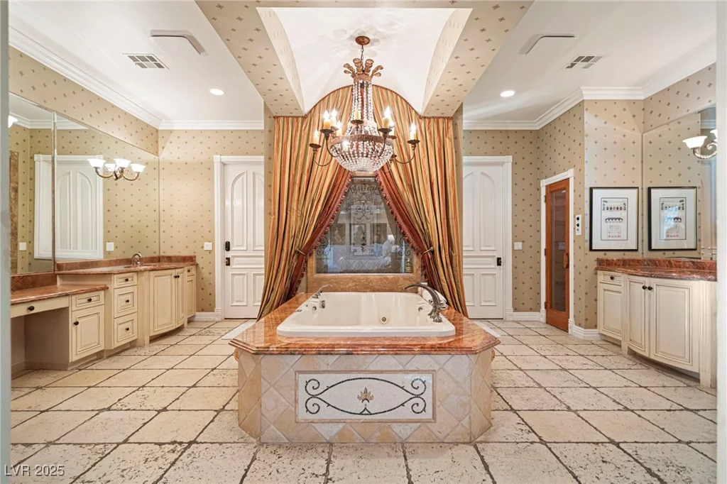 8808 Greensboro, Las Vegas, NV 89134