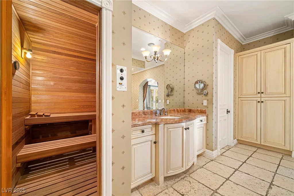 8808 Greensboro, Las Vegas, NV 89134