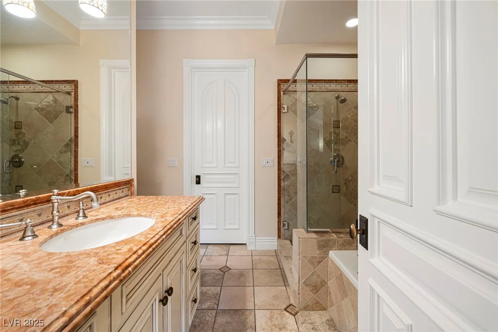8808 Greensboro, Las Vegas, NV 89134