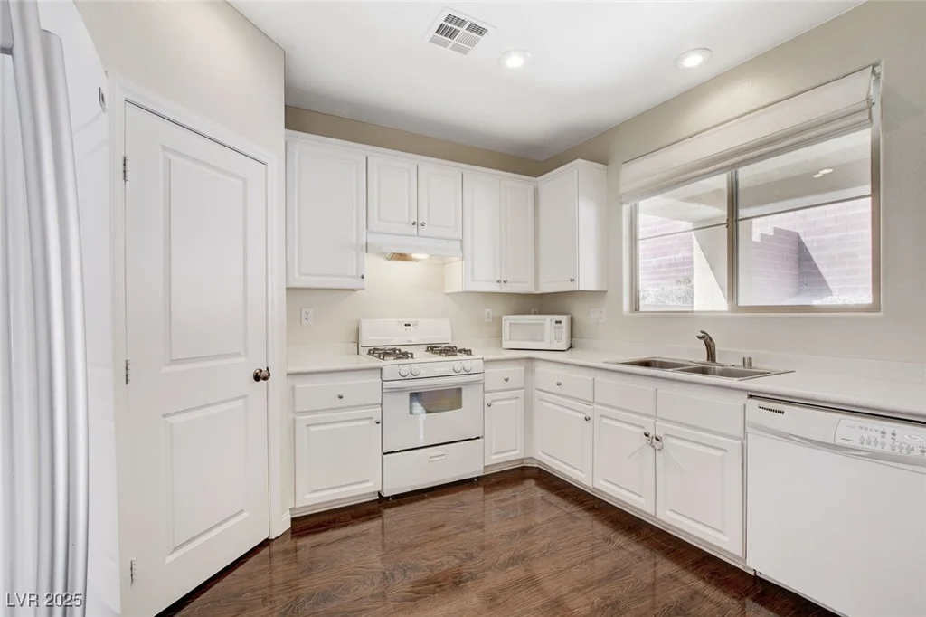 10436 Ashlar Point, Las Vegas, NV 89135