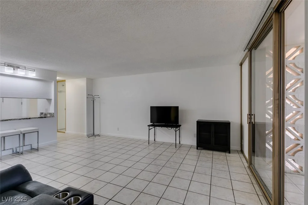 205 Harmon, Las Vegas, NV 89169