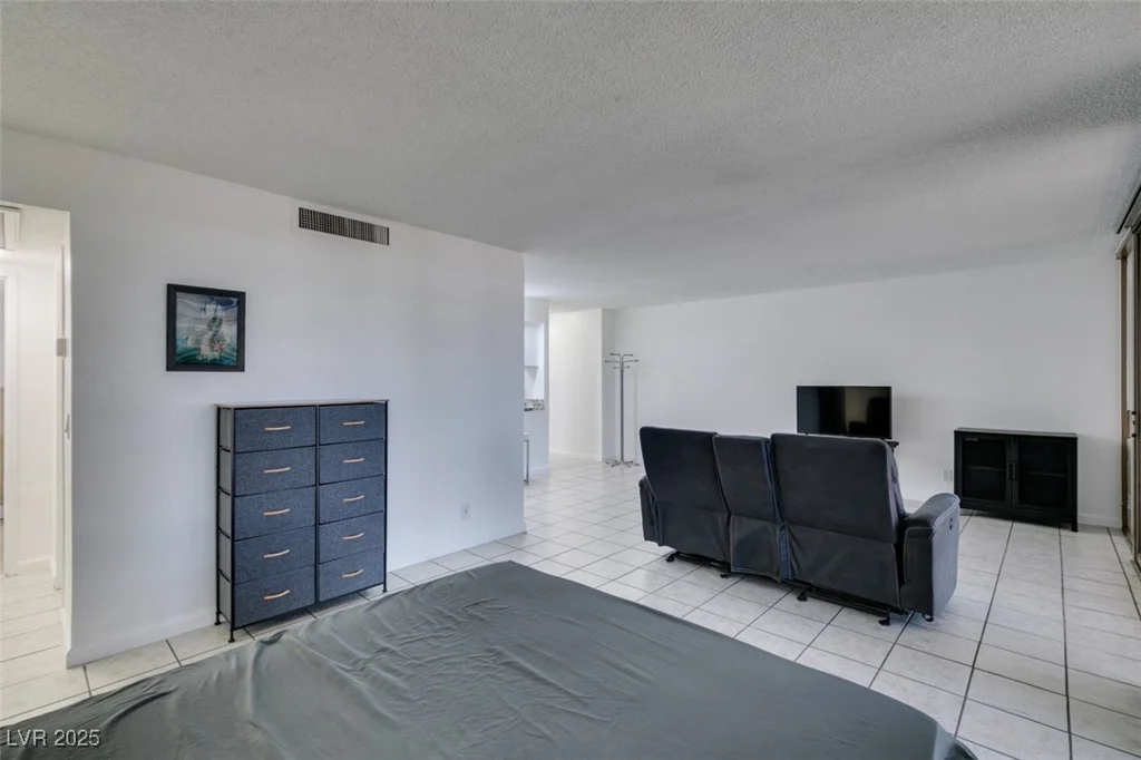 205 Harmon, Las Vegas, NV 89169