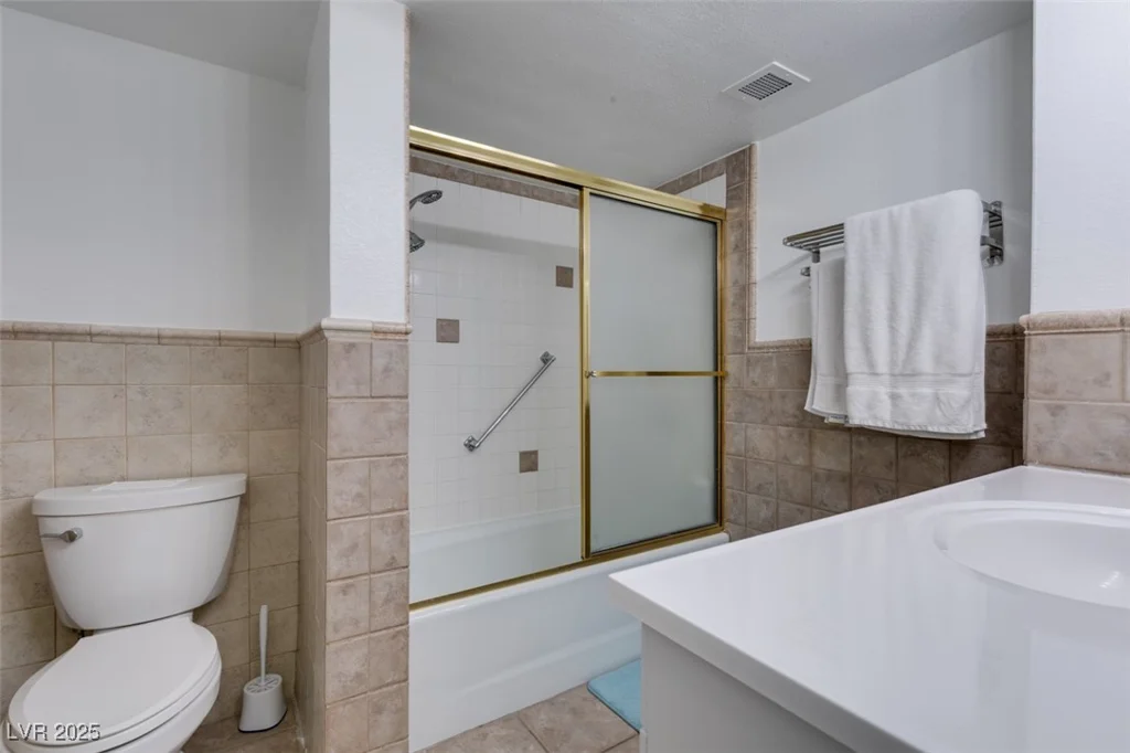 205 Harmon, Las Vegas, NV 89169