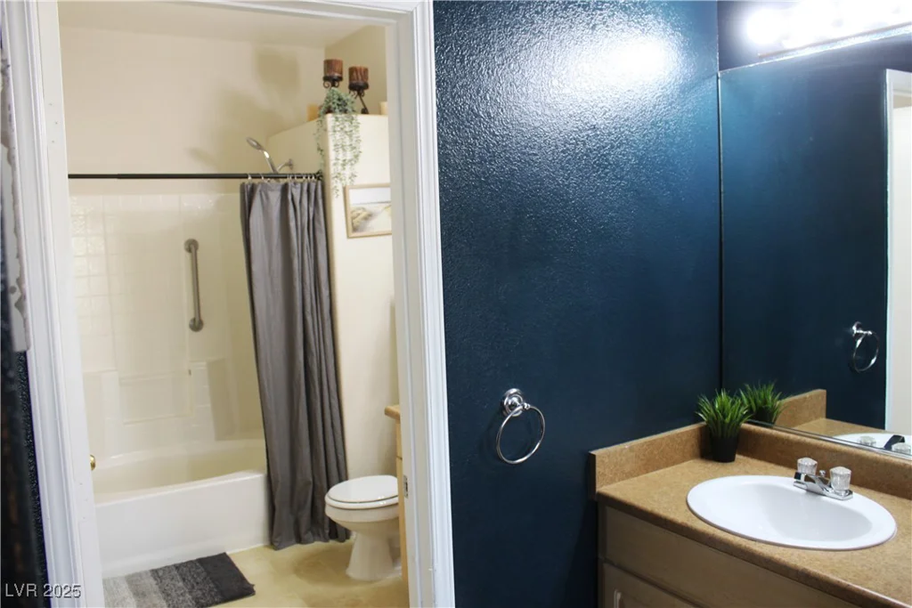 8250 Grand Canyon, Las Vegas, NV 89166