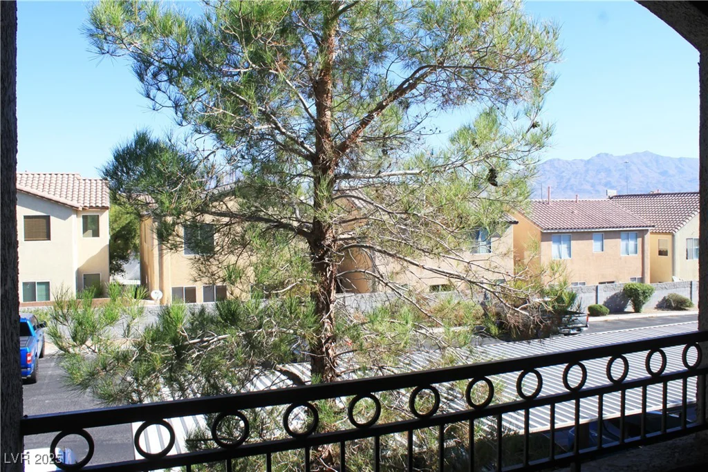 8250 Grand Canyon, Las Vegas, NV 89166