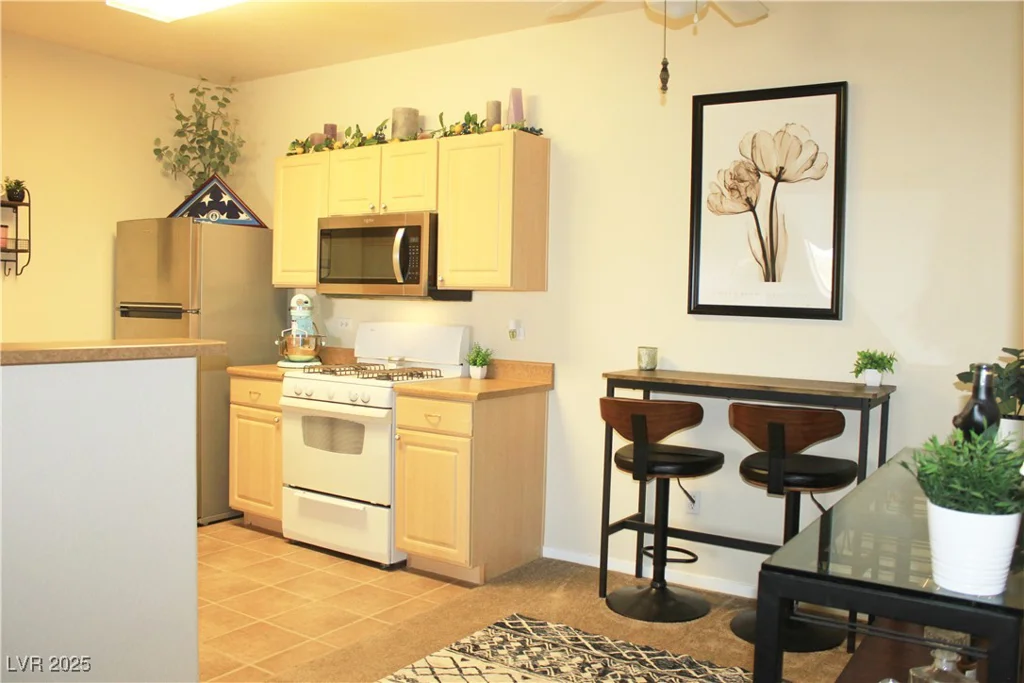 8250 Grand Canyon, Las Vegas, NV 89166
