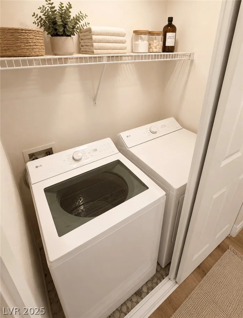 7905 Lago Vista, Las Vegas, NV 89145