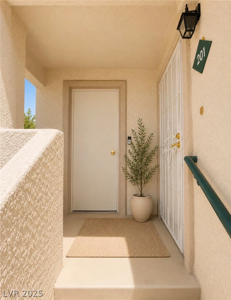 7905 Lago Vista, Las Vegas, NV 89145