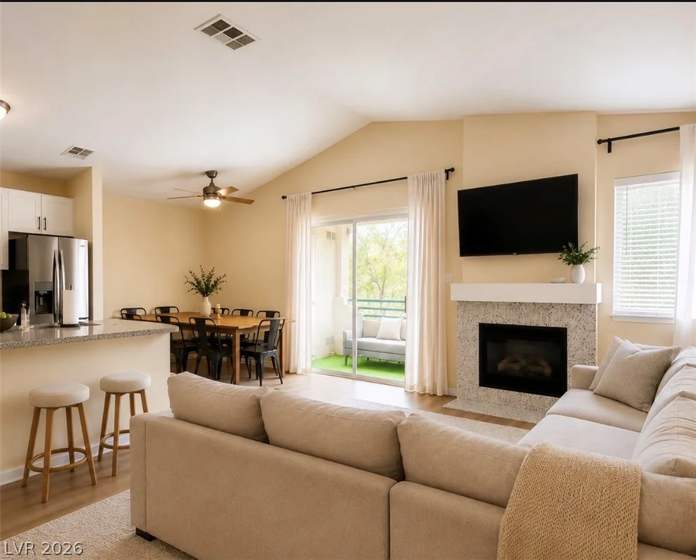 7905 Lago Vista, Las Vegas, NV 89145