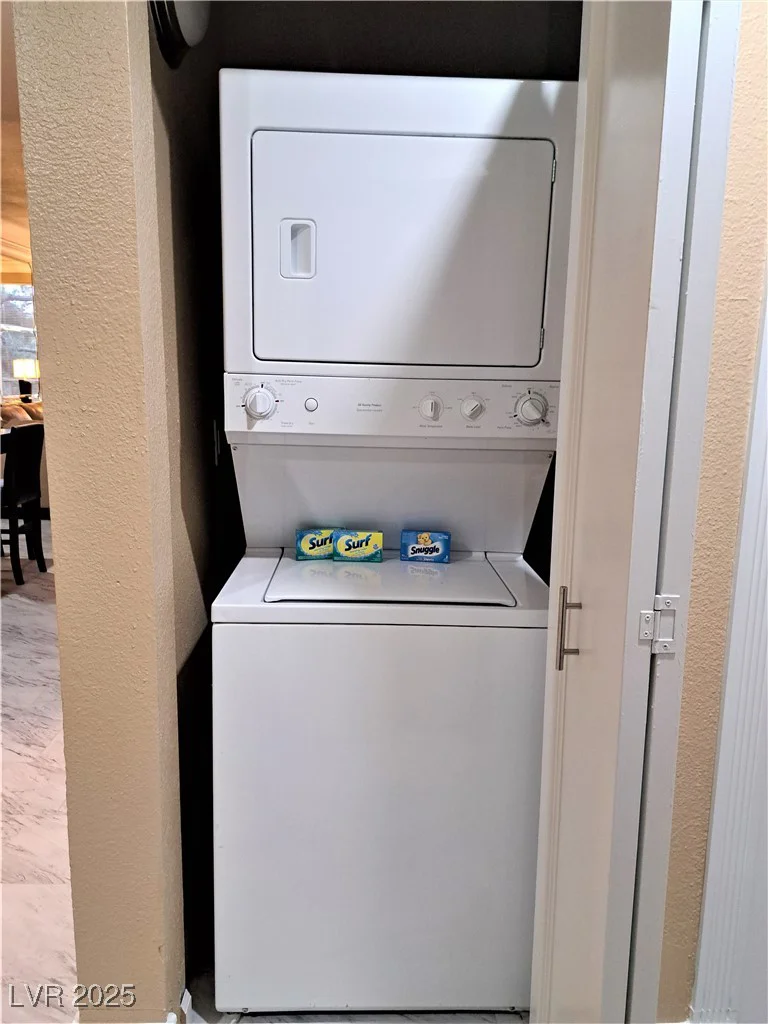 270 Flamingo, Las Vegas, NV 89169