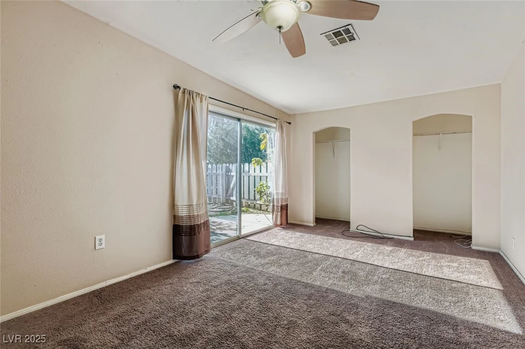 1233 Comstock, Las Vegas, NV 89106