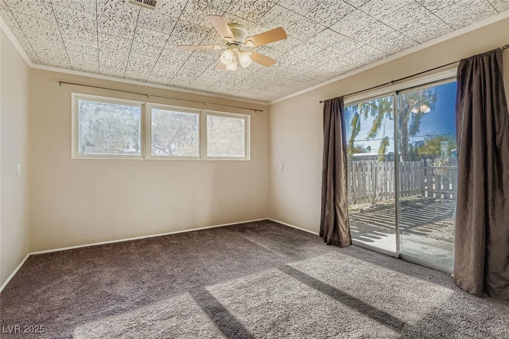 1233 Comstock, Las Vegas, NV 89106