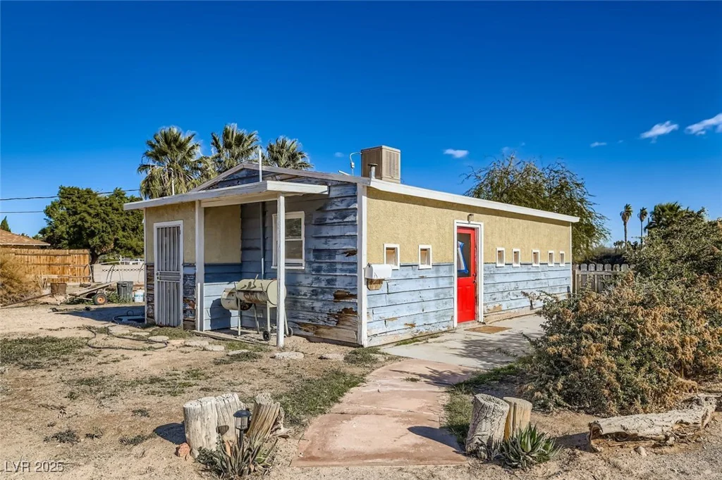 1233 Comstock, Las Vegas, NV 89106