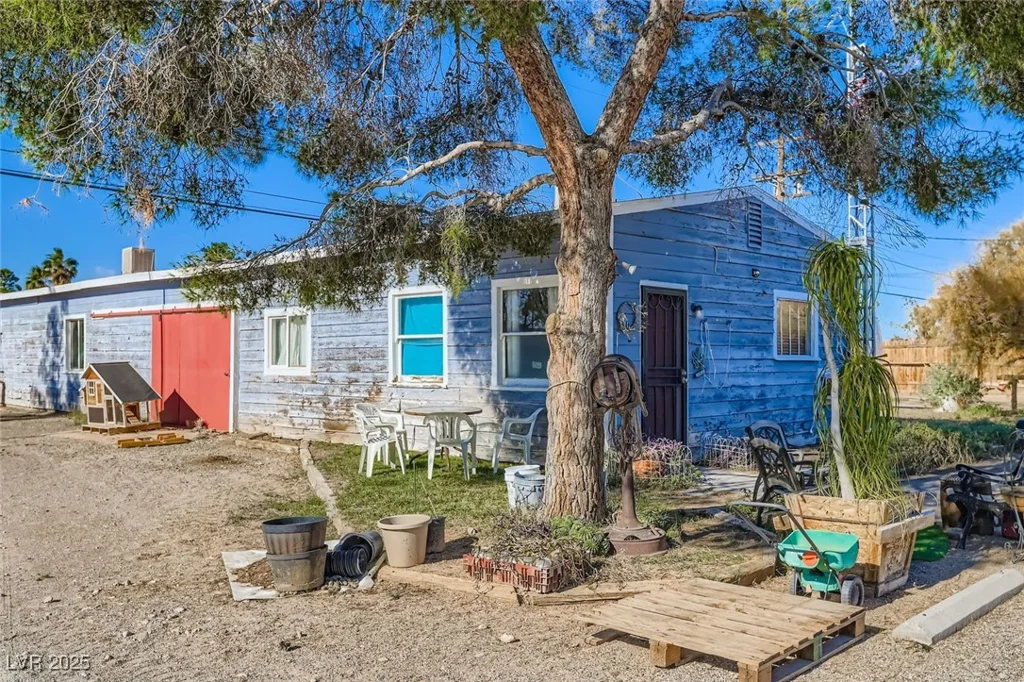 1233 Comstock, Las Vegas, NV 89106
