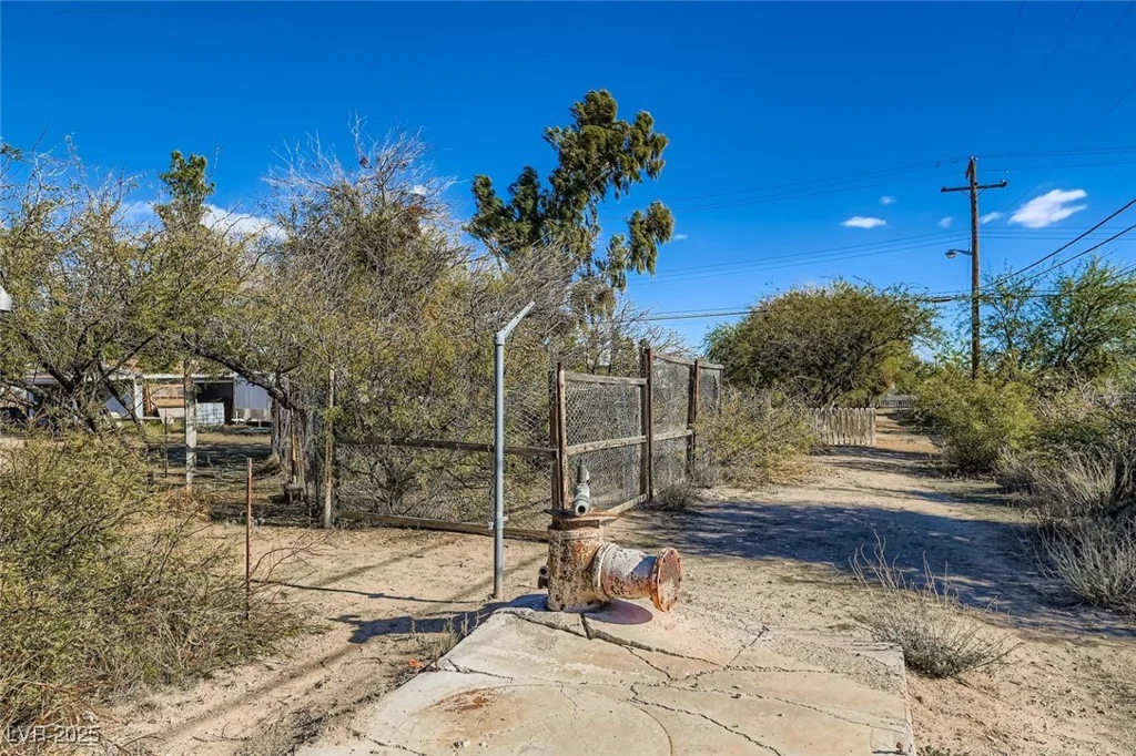 1233 Comstock, Las Vegas, NV 89106