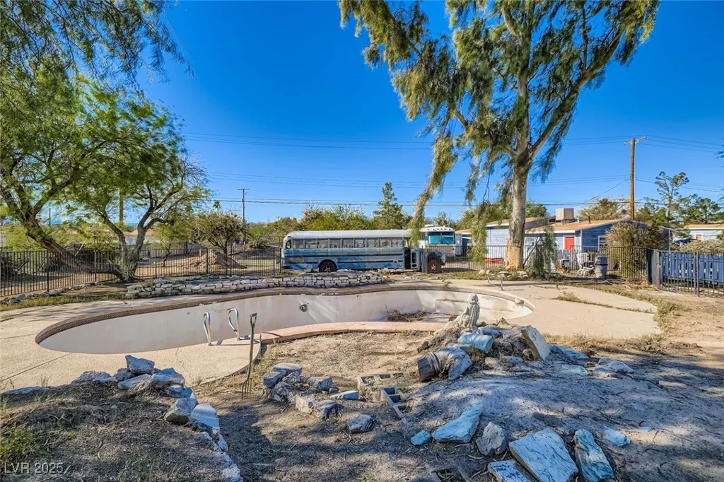 1233 Comstock, Las Vegas, NV 89106