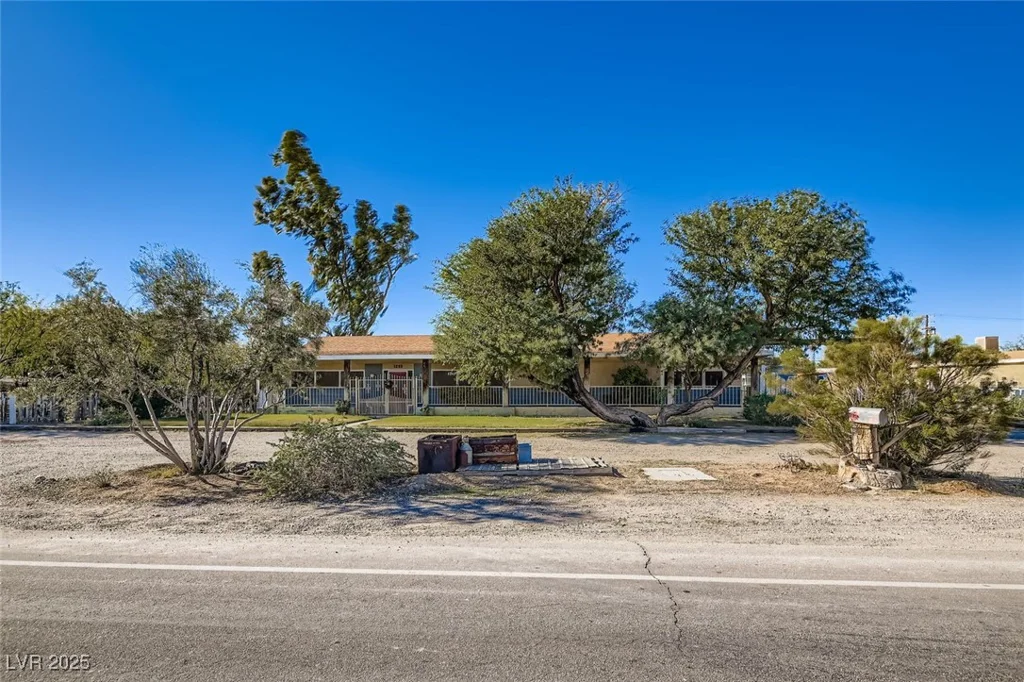 1233 Comstock, Las Vegas, NV 89106