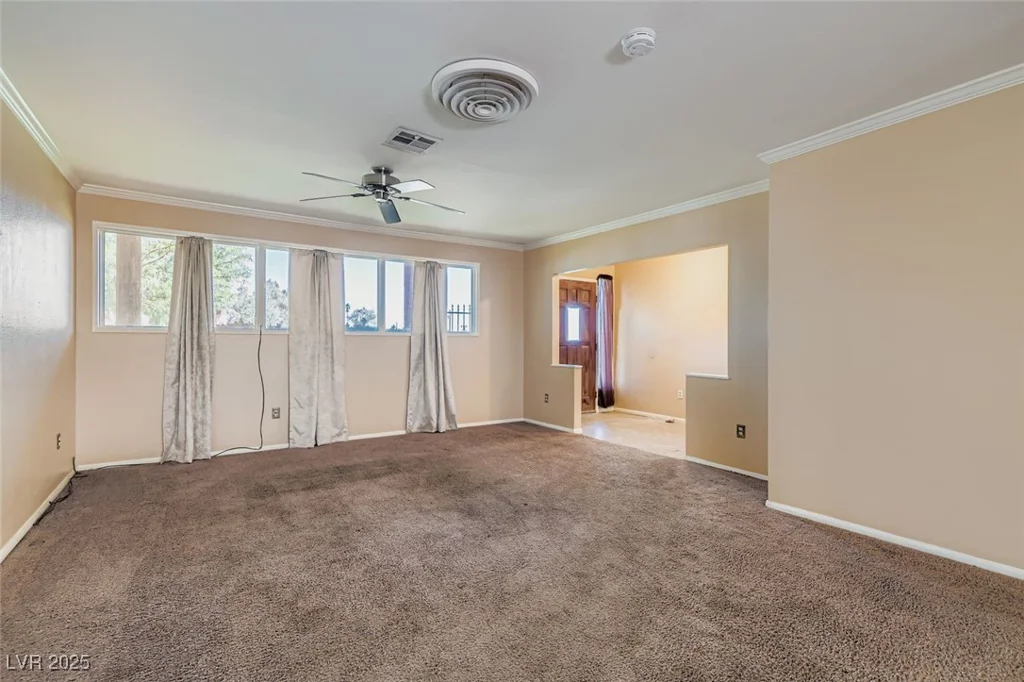 1233 Comstock, Las Vegas, NV 89106
