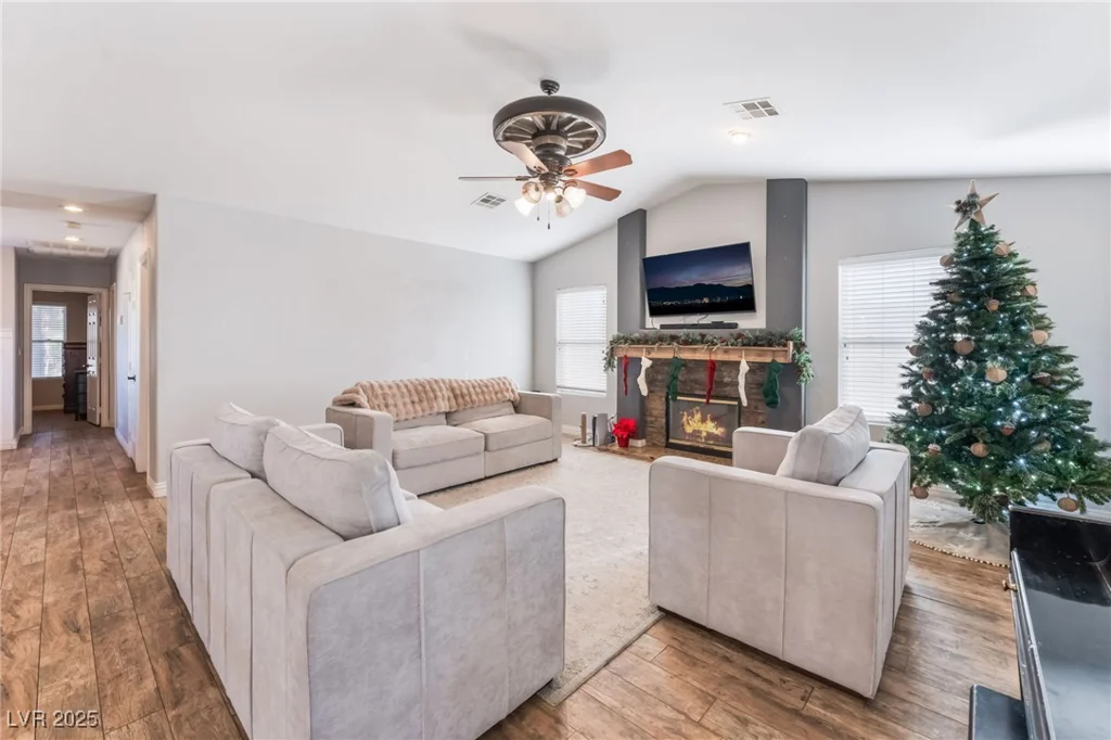 6109 Starlight, Las Vegas, NV 89130