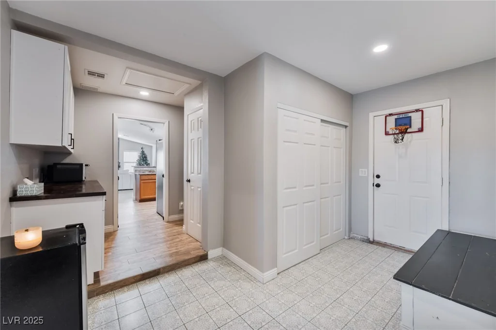 6109 Starlight, Las Vegas, NV 89130