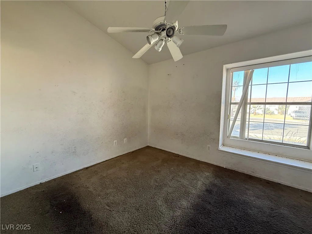 627 Spritlake, North Las Vegas, NV 89032