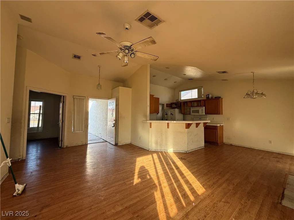 627 Spritlake, North Las Vegas, NV 89032