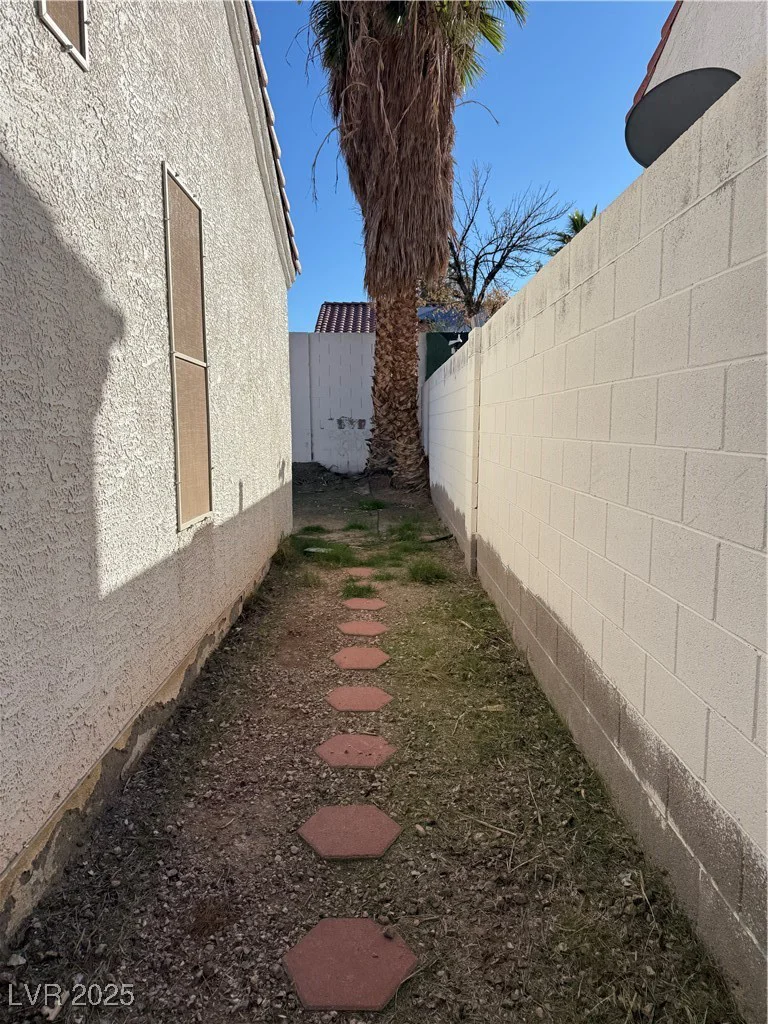 627 Spritlake, North Las Vegas, NV 89032