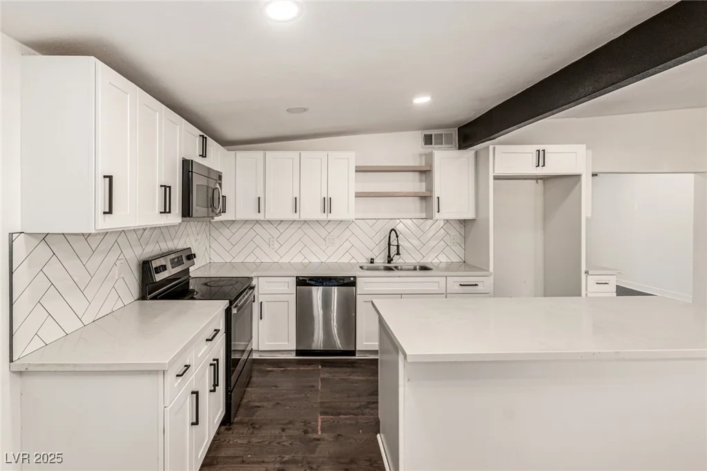 3220 Stanley, North Las Vegas, NV 89030