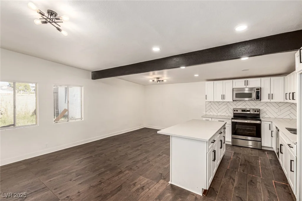 3220 Stanley, North Las Vegas, NV 89030