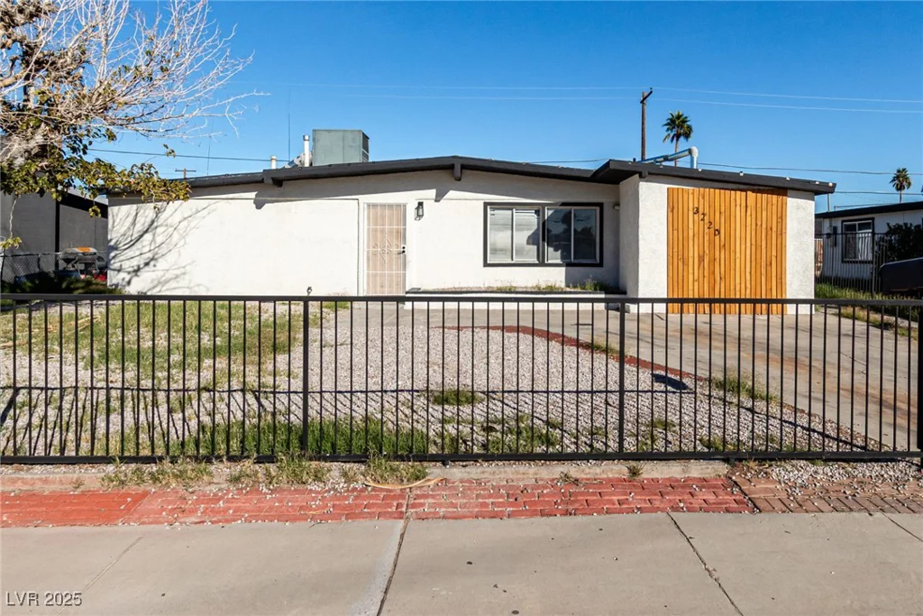 3220 Stanley, North Las Vegas, NV 89030