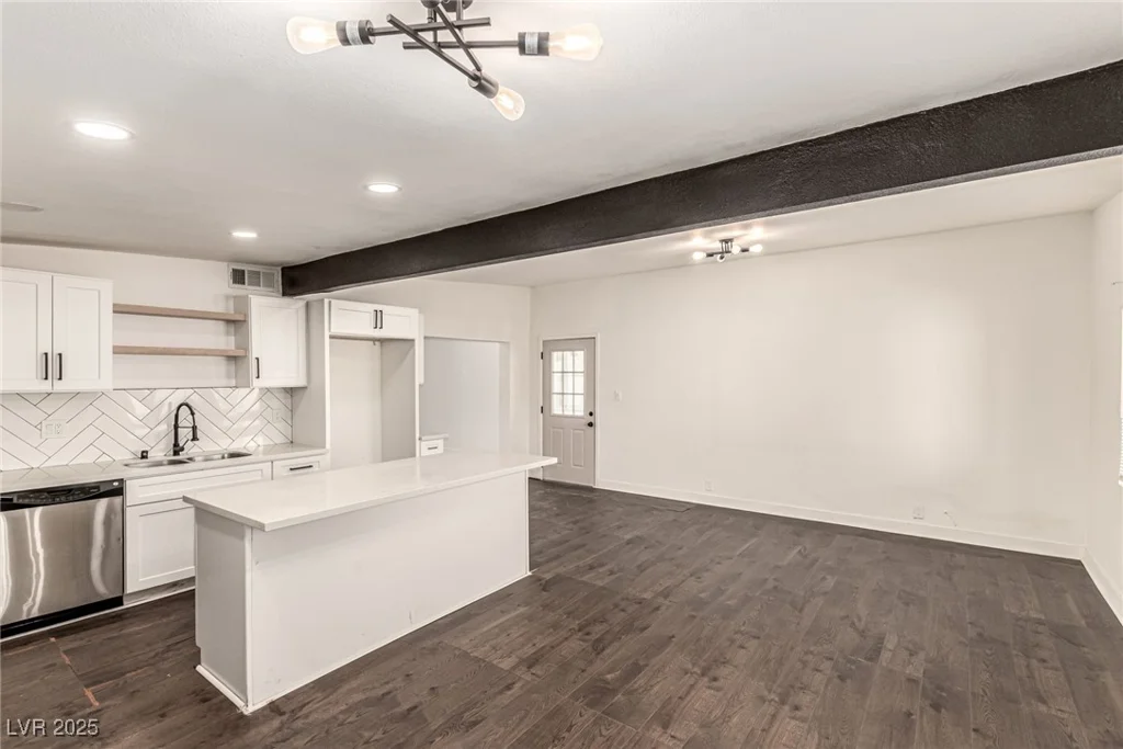 3220 Stanley, North Las Vegas, NV 89030