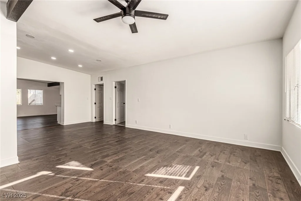 3220 Stanley, North Las Vegas, NV 89030