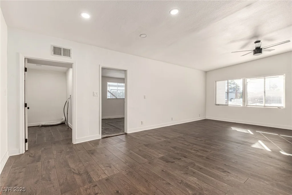 3220 Stanley, North Las Vegas, NV 89030