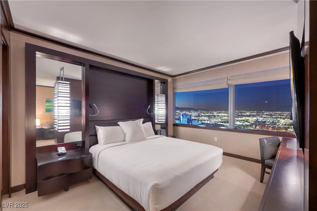 2600 Harmon, Las Vegas, NV 89158