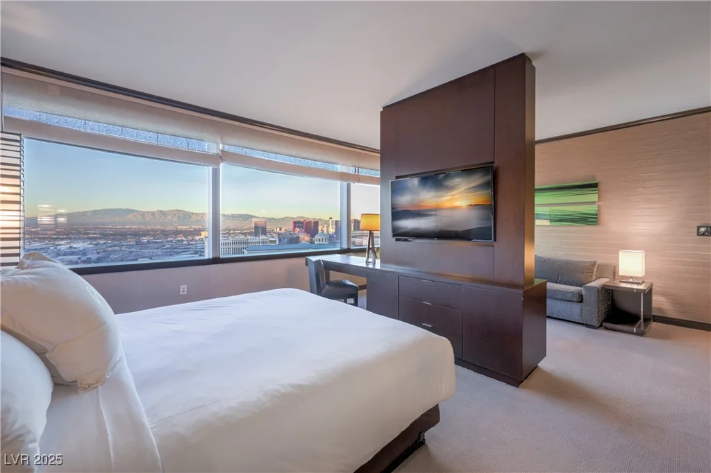 2600 Harmon, Las Vegas, NV 89158
