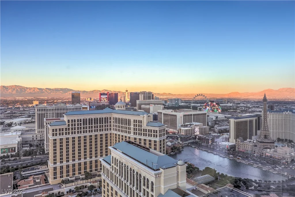 2600 Harmon, Las Vegas, NV 89158
