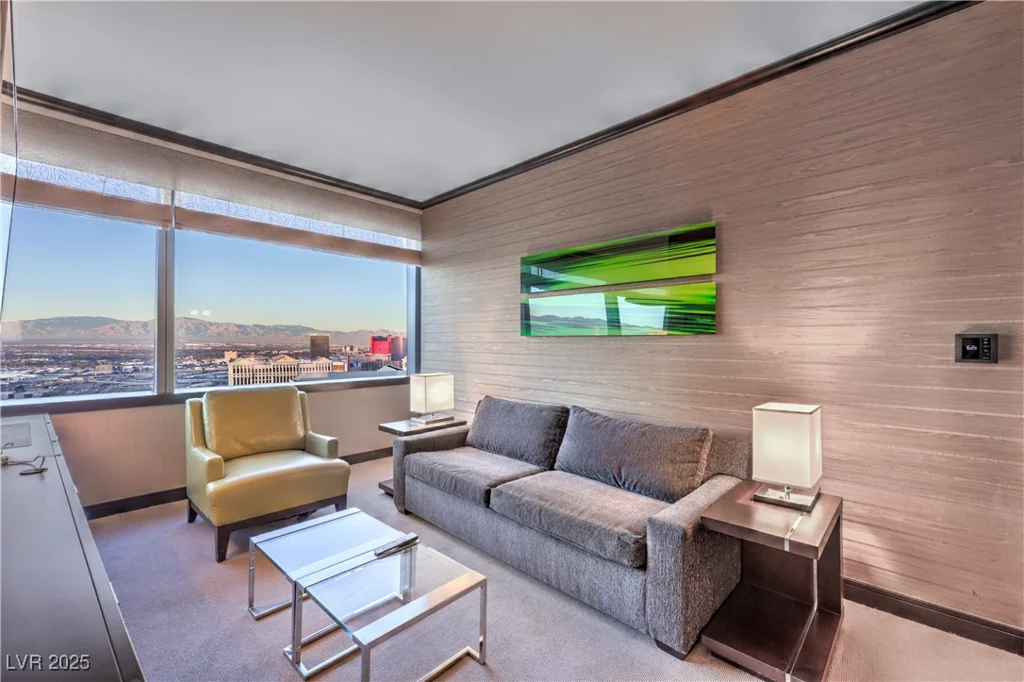 2600 Harmon, Las Vegas, NV 89158