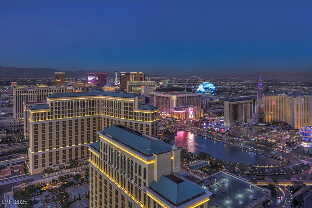 2600 Harmon, Las Vegas, NV 89158