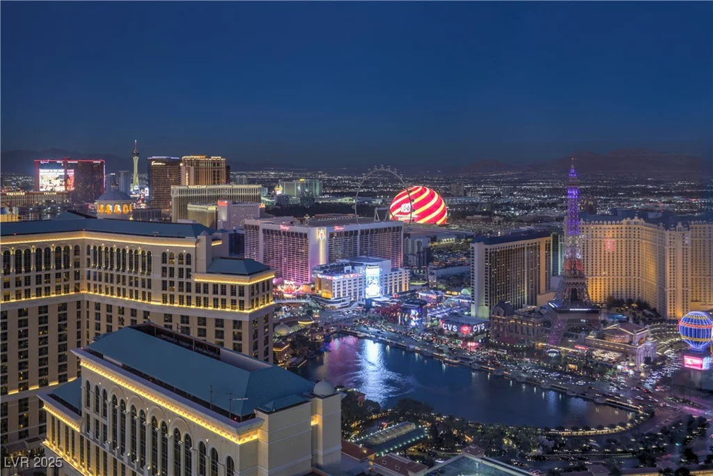 2600 Harmon, Las Vegas, NV 89158