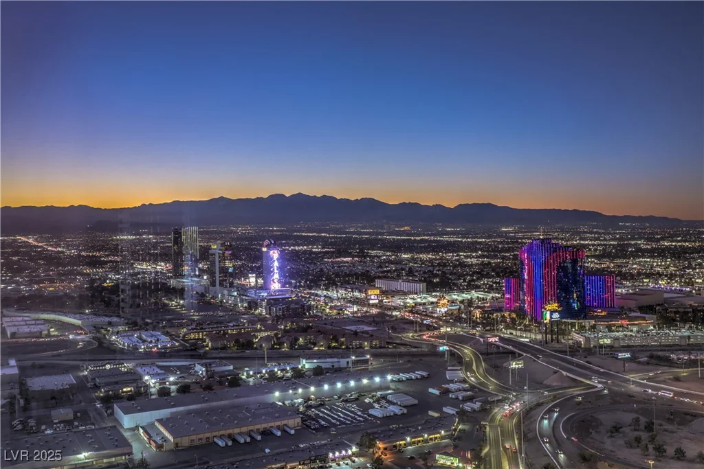 2600 Harmon, Las Vegas, NV 89158