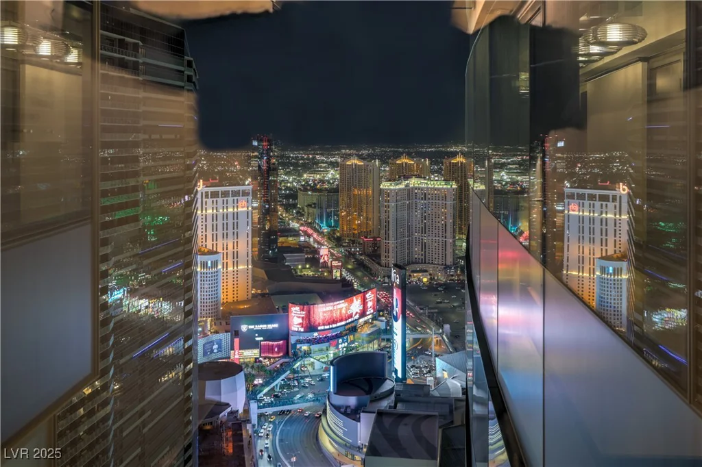 2600 Harmon, Las Vegas, NV 89158