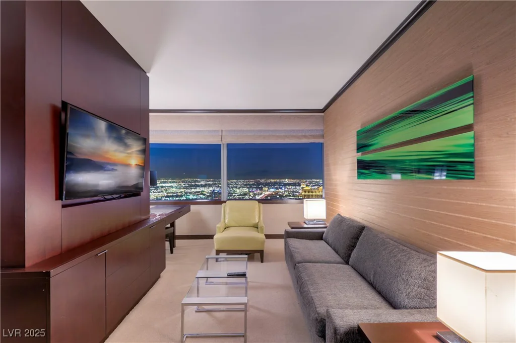2600 Harmon, Las Vegas, NV 89158