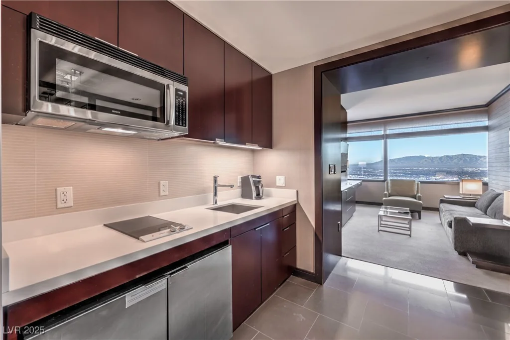 2600 Harmon, Las Vegas, NV 89158