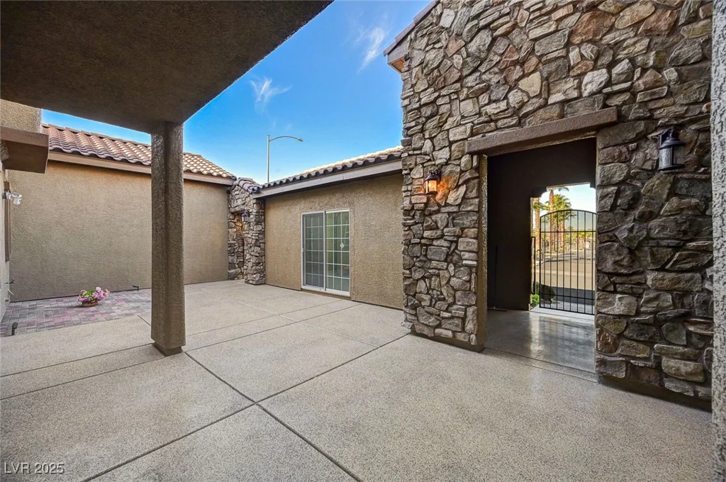 2755 Asgard, Las Vegas, NV 89121