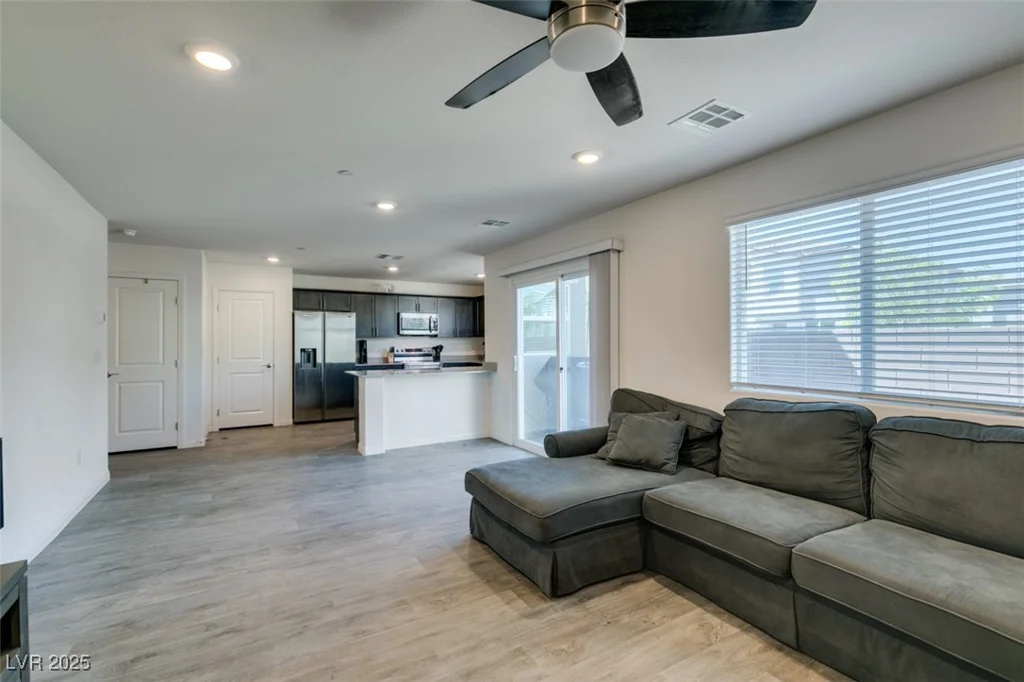 2754 Frosted Teal, North Las Vegas, NV 89086
