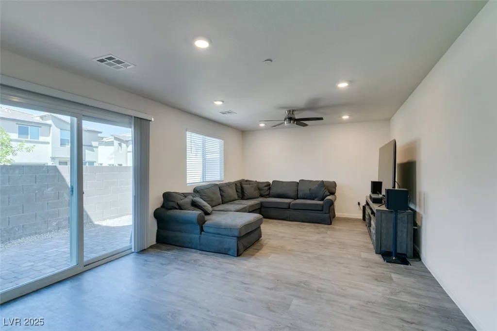 2754 Frosted Teal, North Las Vegas, NV 89086