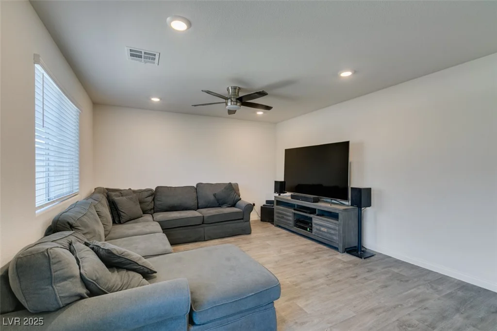 2754 Frosted Teal, North Las Vegas, NV 89086