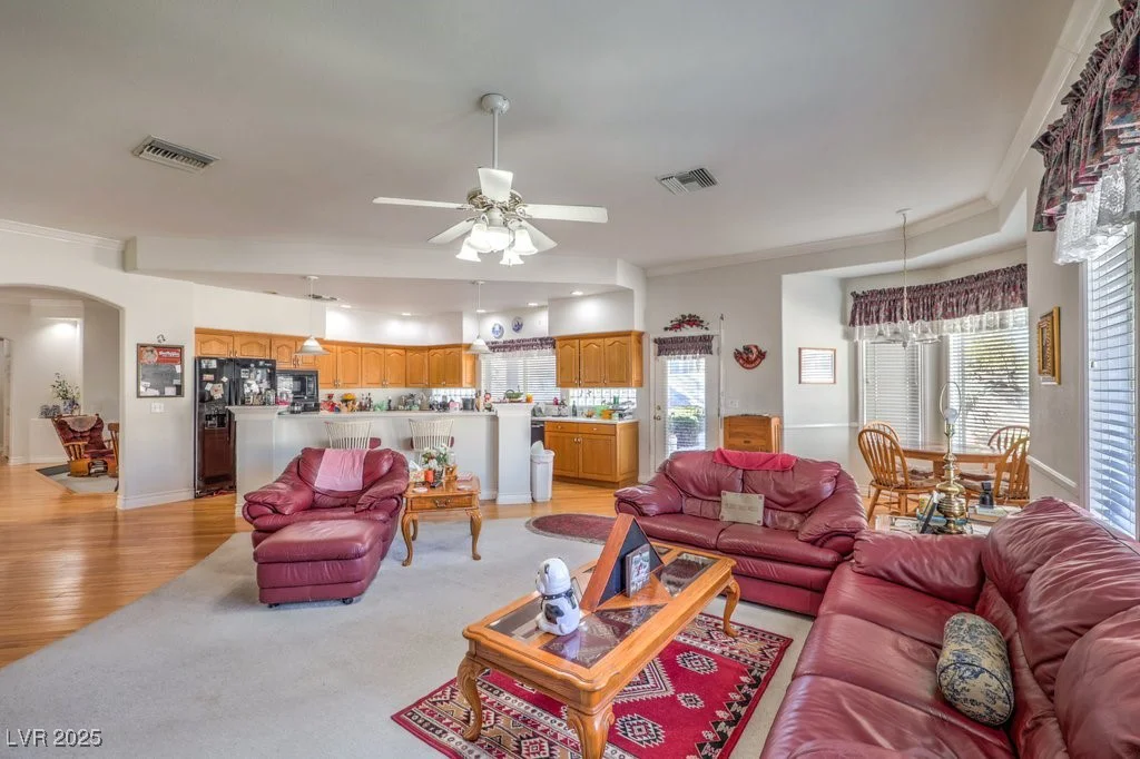 4515 Goen, Las Vegas, NV 89121
